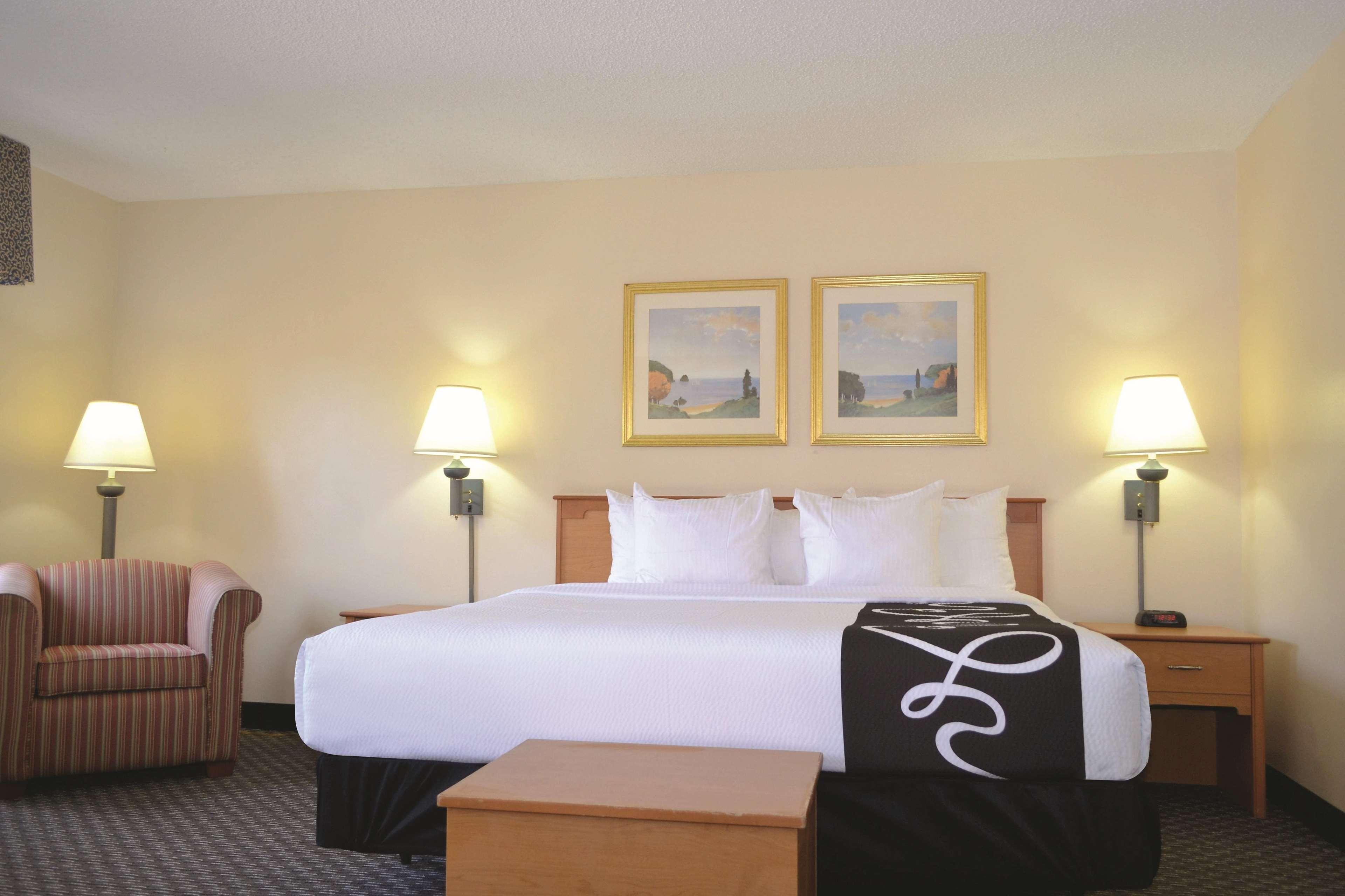 La Quinta By Wyndham Tampa Fairgrounds - Casino Hotel Mango Exterior photo