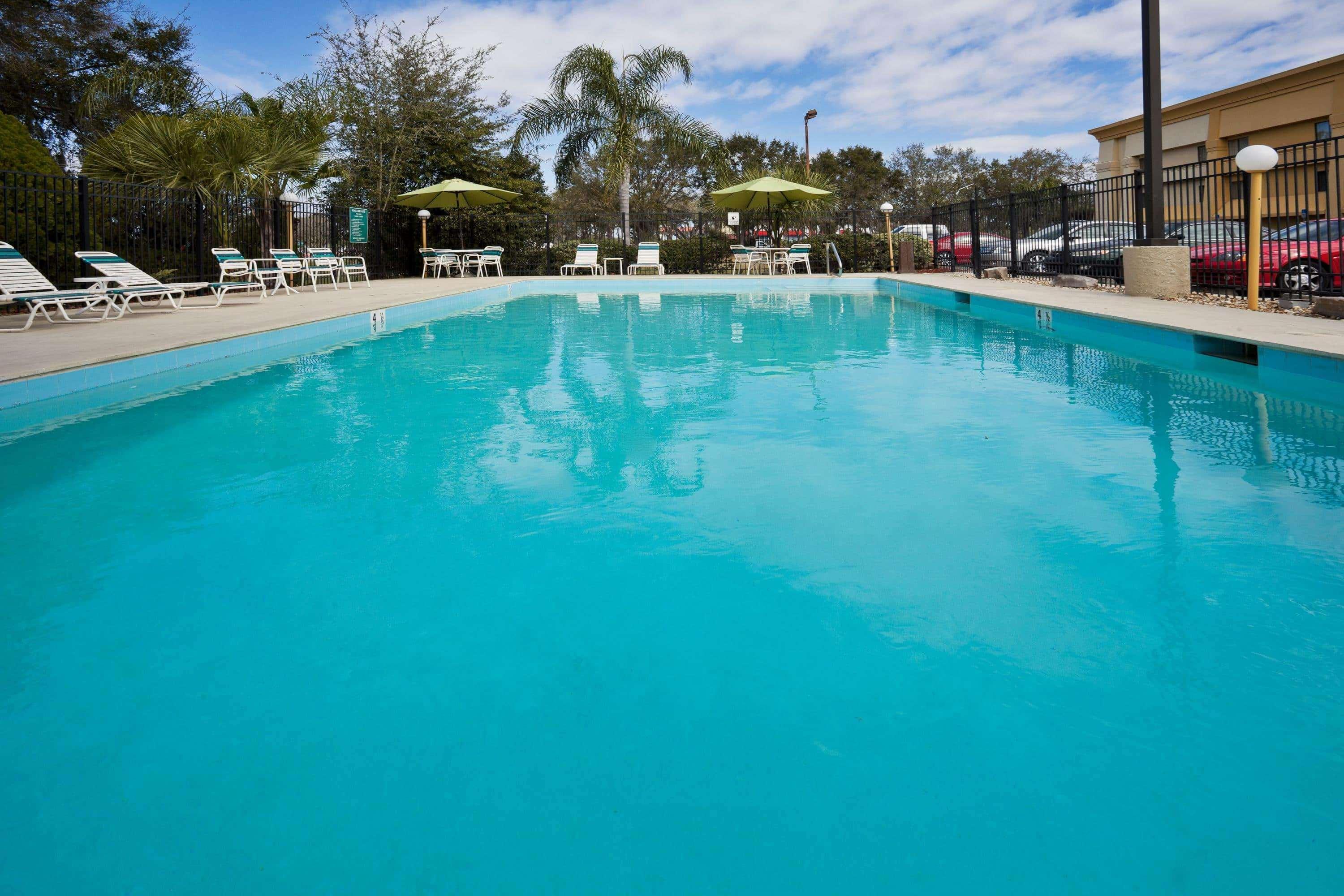 La Quinta By Wyndham Tampa Fairgrounds - Casino Hotel Mango Exterior photo