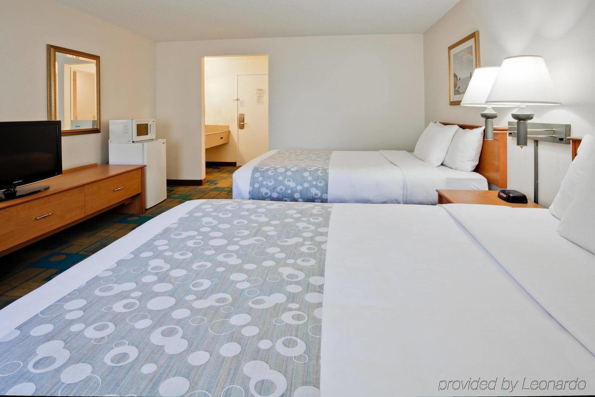 La Quinta By Wyndham Tampa Fairgrounds - Casino Hotel Mango Exterior photo